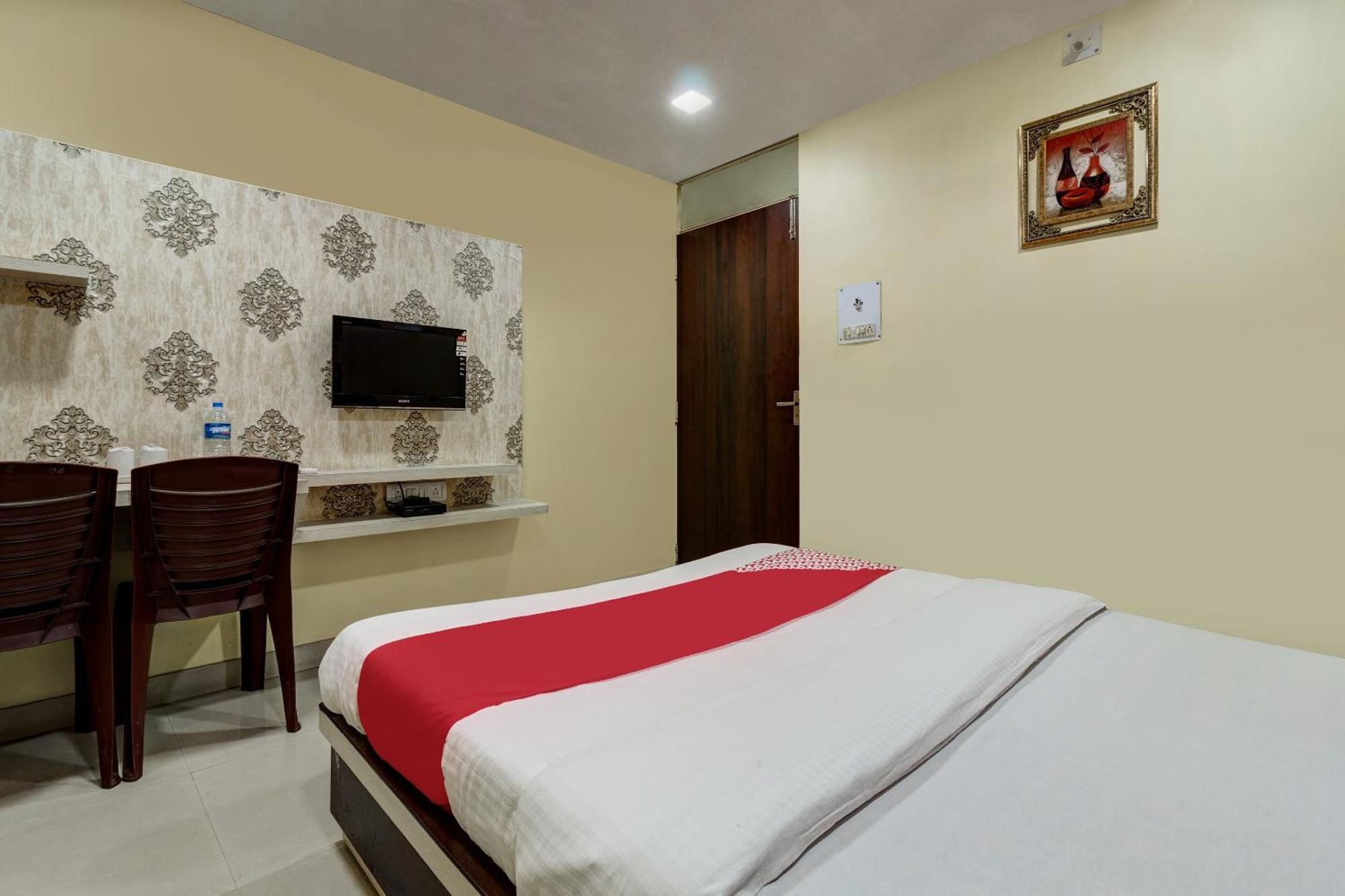Oyo Hotel Satguru Jamshedpur Bagian luar foto